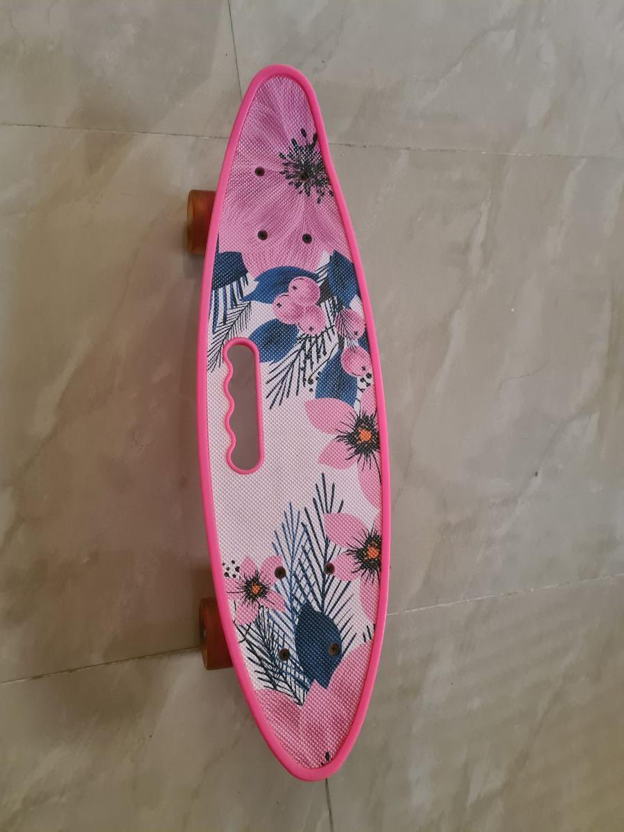 Kids skateboard - Image 1