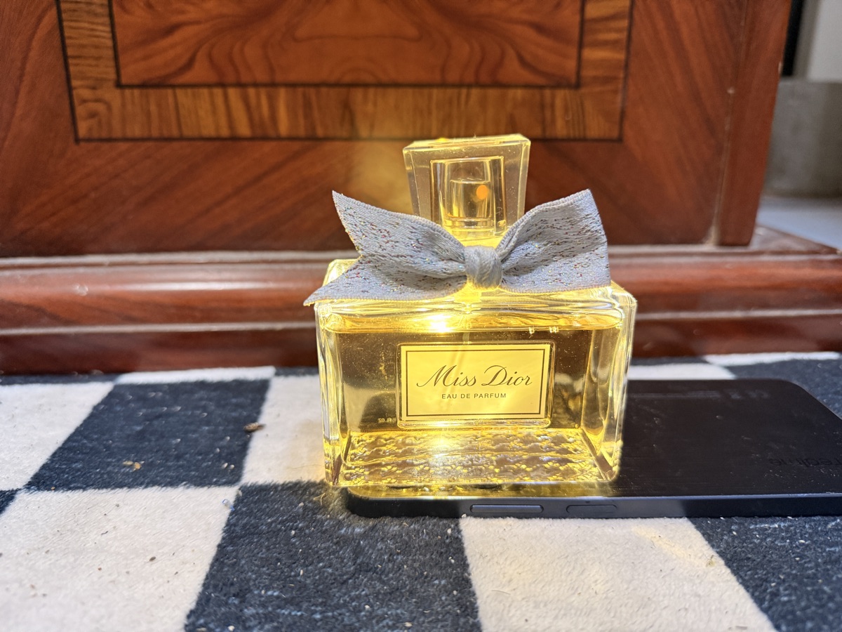 Perfume - Image 2