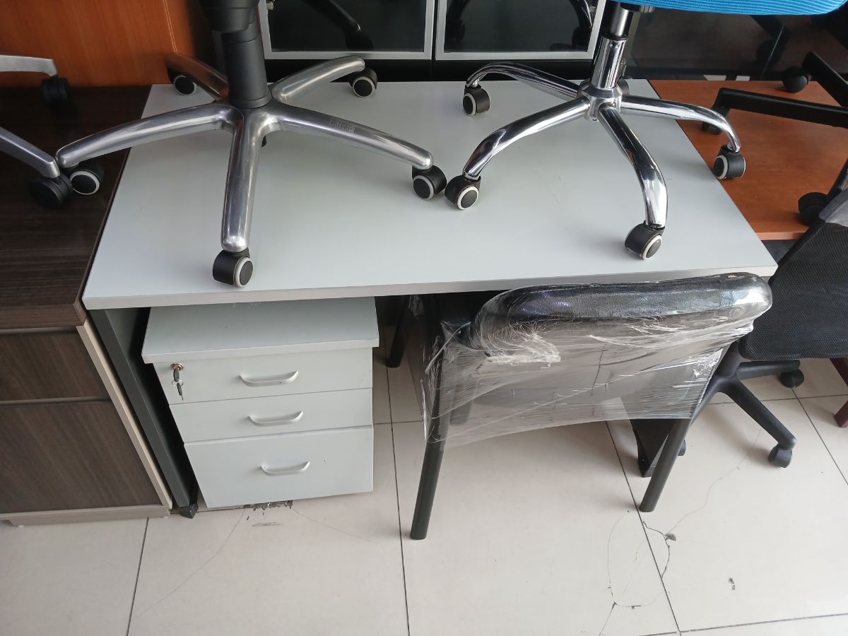 Used office furniture buy and sell55157083 - Image 6