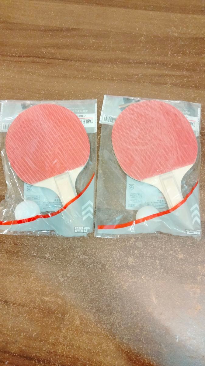 Table tennis bat and ball - Image 1