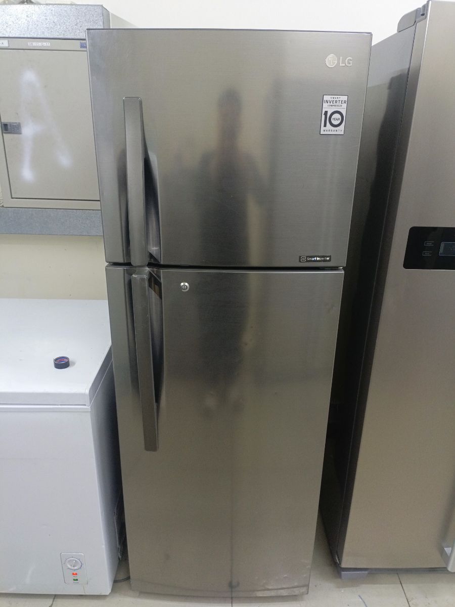 Lg refrigerator - Image 1