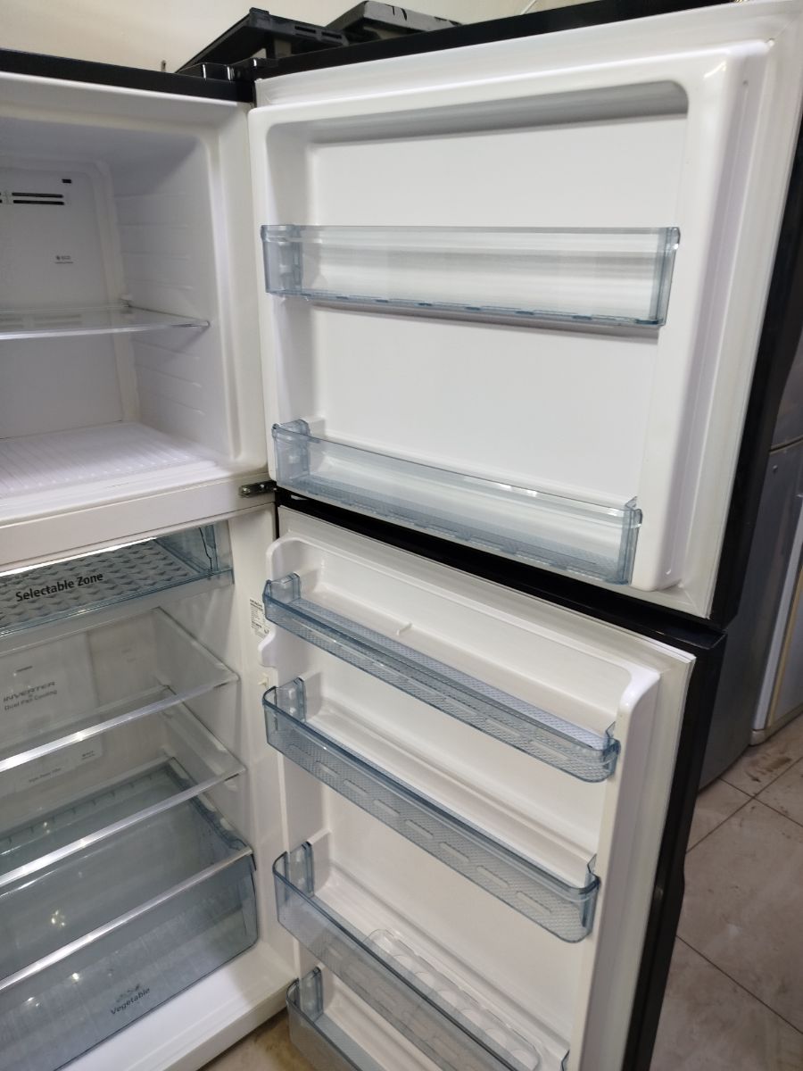 Hitachi double door same same new condition refrigerator for sale - Image 9
