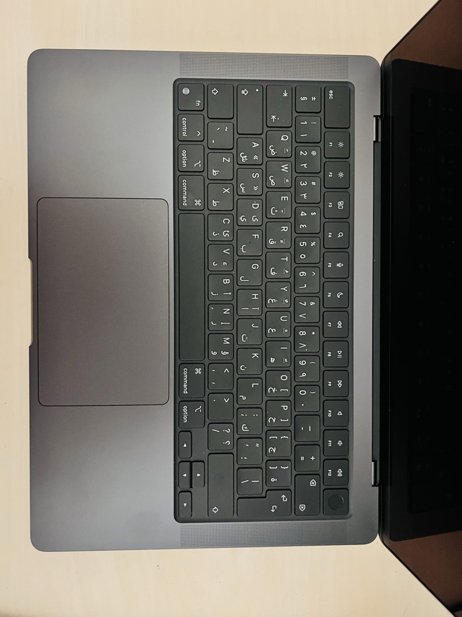 MacBook Pro - Image 6