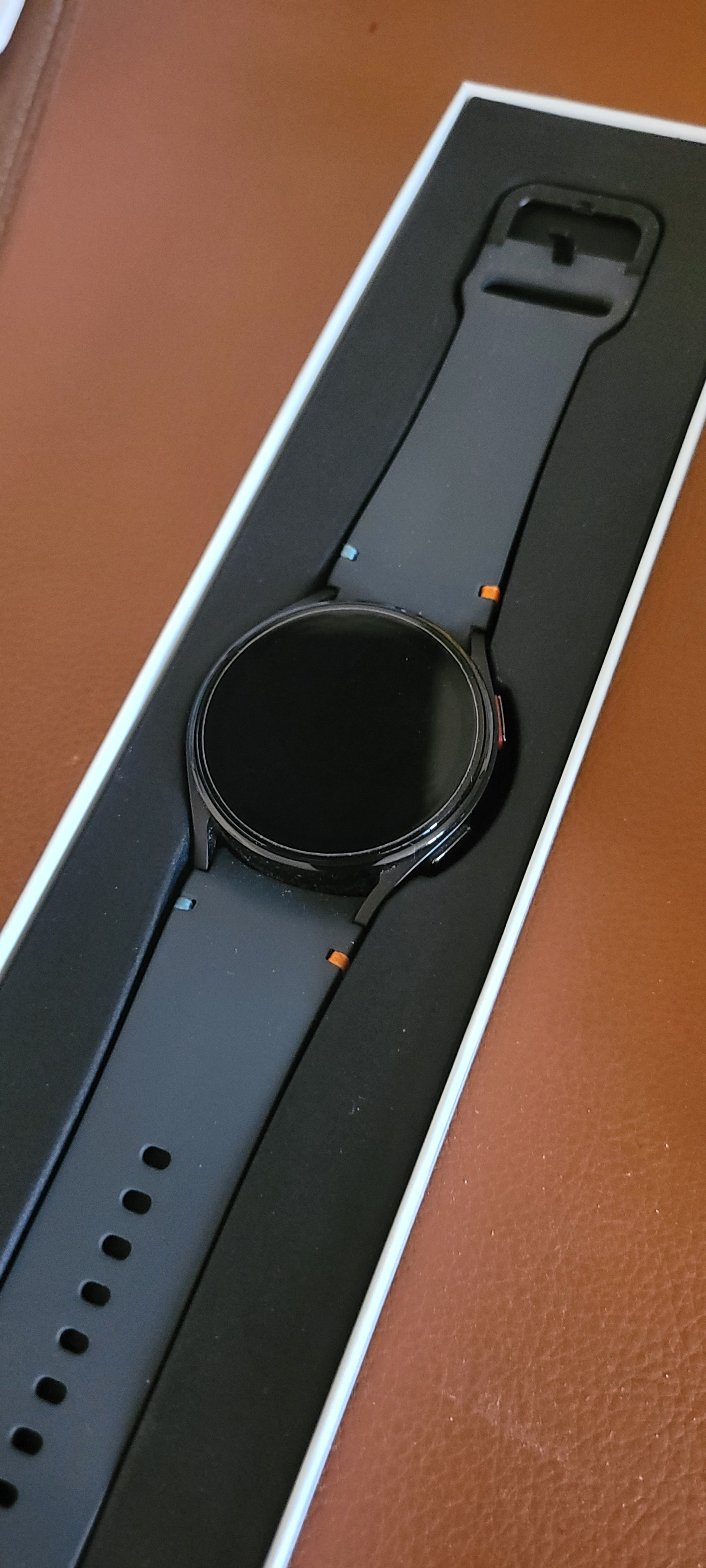 Samsung Galaxy FE smart watch - Image 3
