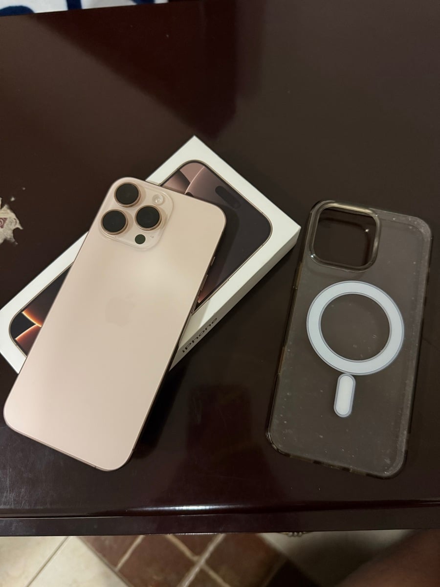 iPhone 16 Pro Max - Image 3