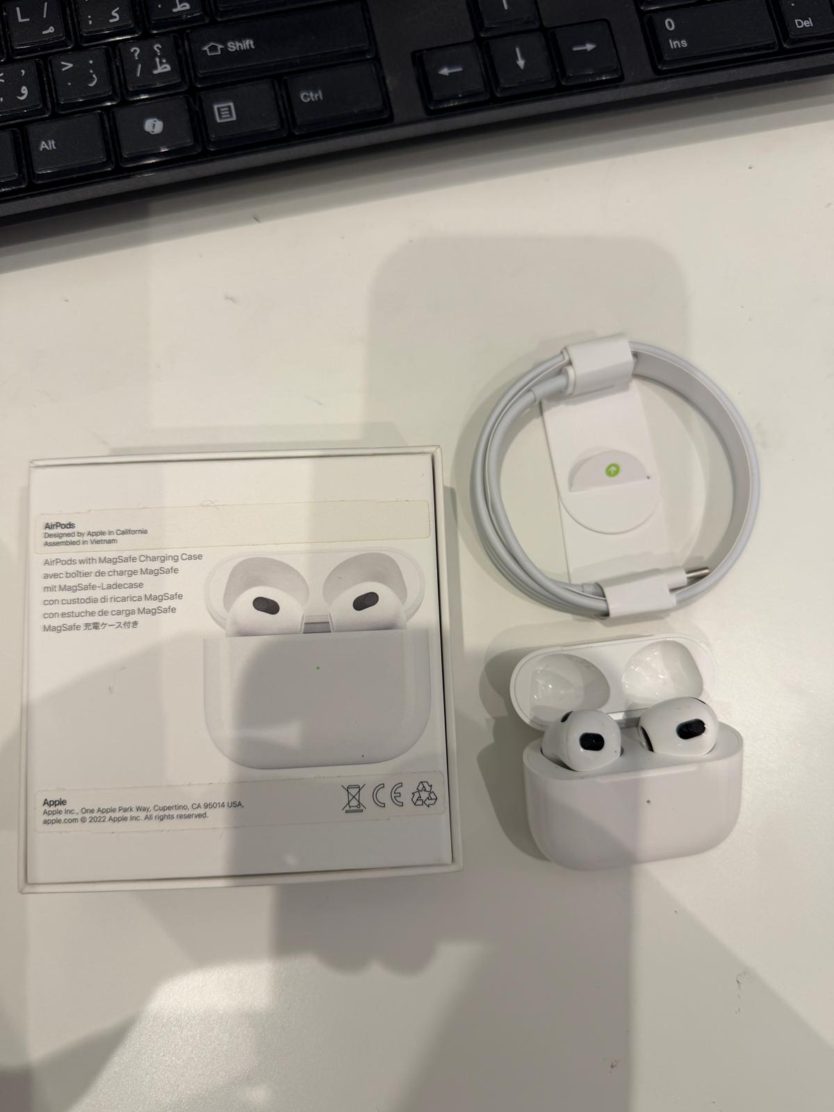 Apple AirPods (3rd Generation) – MagSafe Charging Case - Image 3