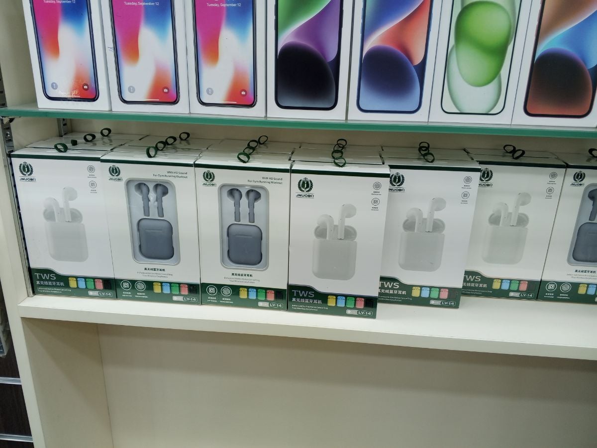 True Wireless Earphones (TWS) - Image 3