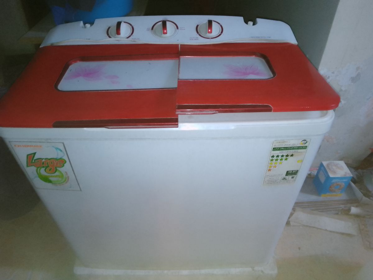 Used and neat washing machine - Image 2