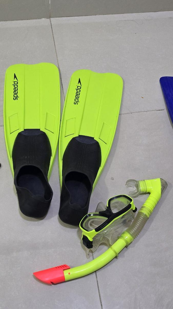 SPEEDO - Dual Lenses Mask, Snorkel and Fins Diving Set (SWIMMING & SCUBA) INCLUDING OTHER SCUBA SET AND FINS - Image 5