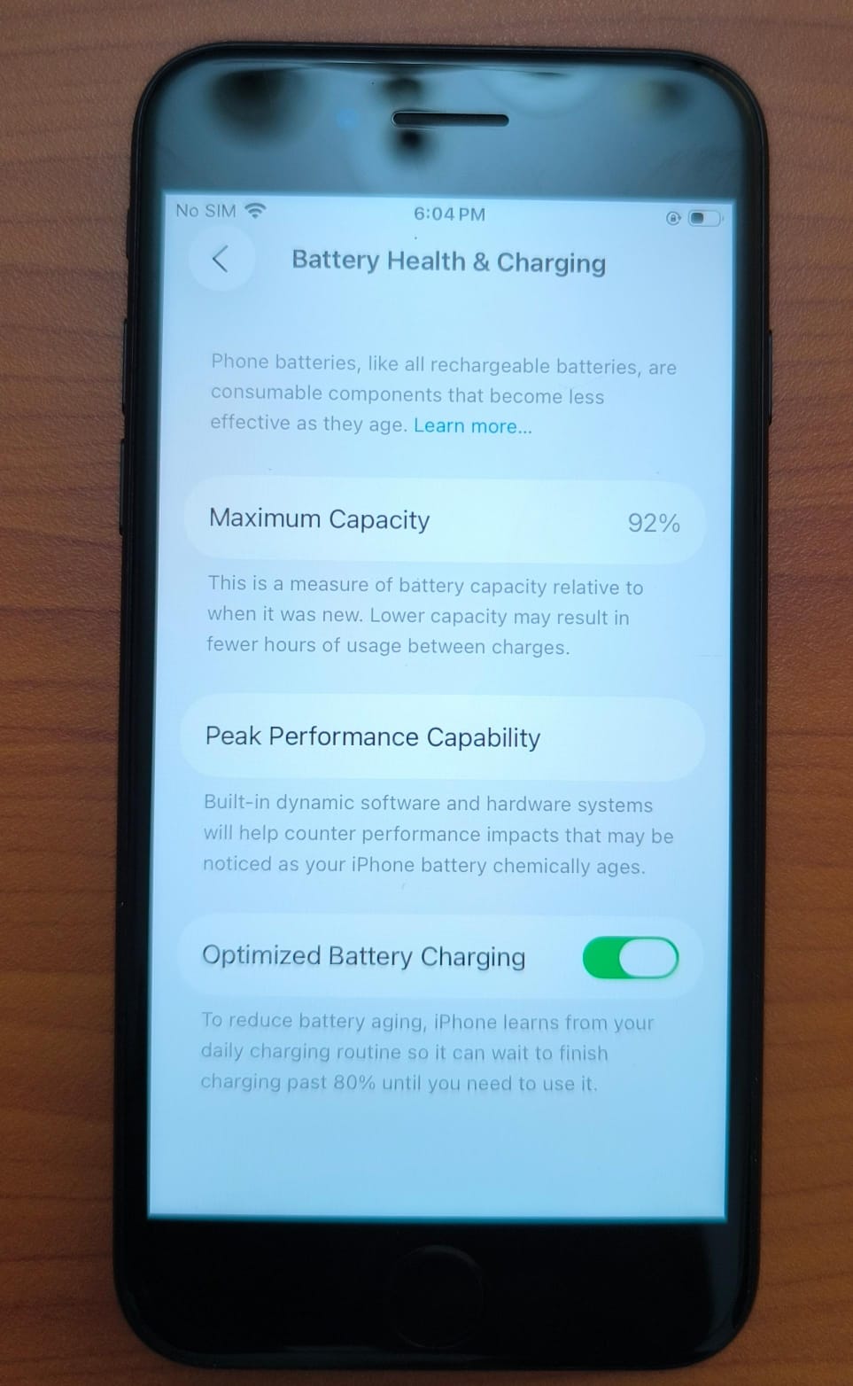 iPhone SE 128GB 2nd Generation as it is, sim locked, 92% battery health , all other functions working - Image 5