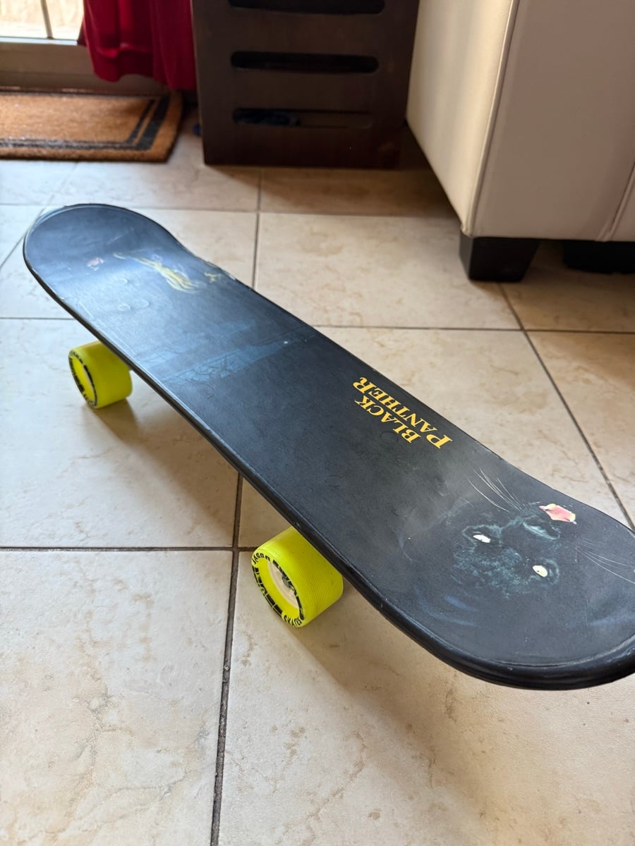 Skate board, helmet, knee gaurds and parm guard - Image 1