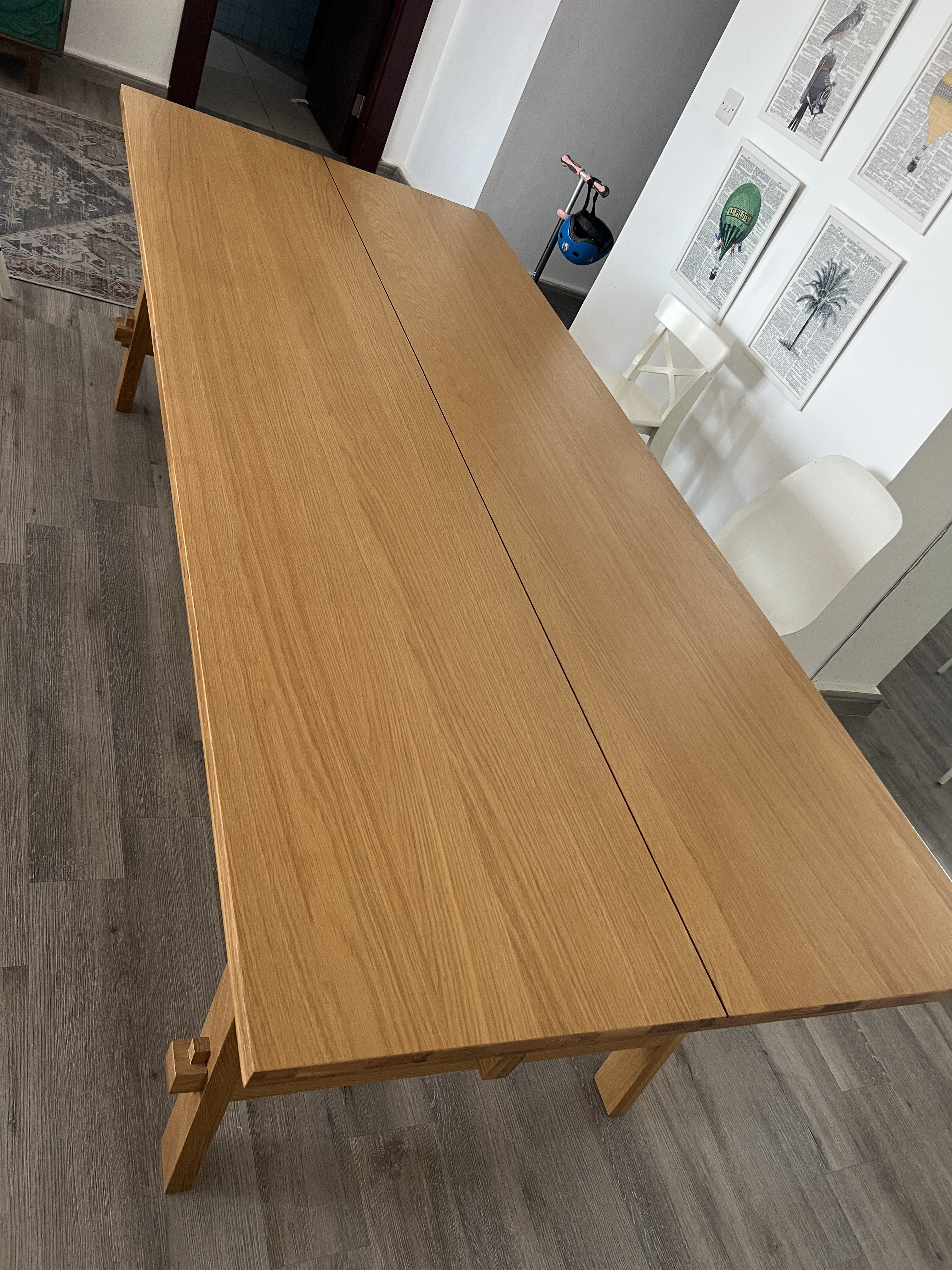Wood dining table very good condition  - Image 3