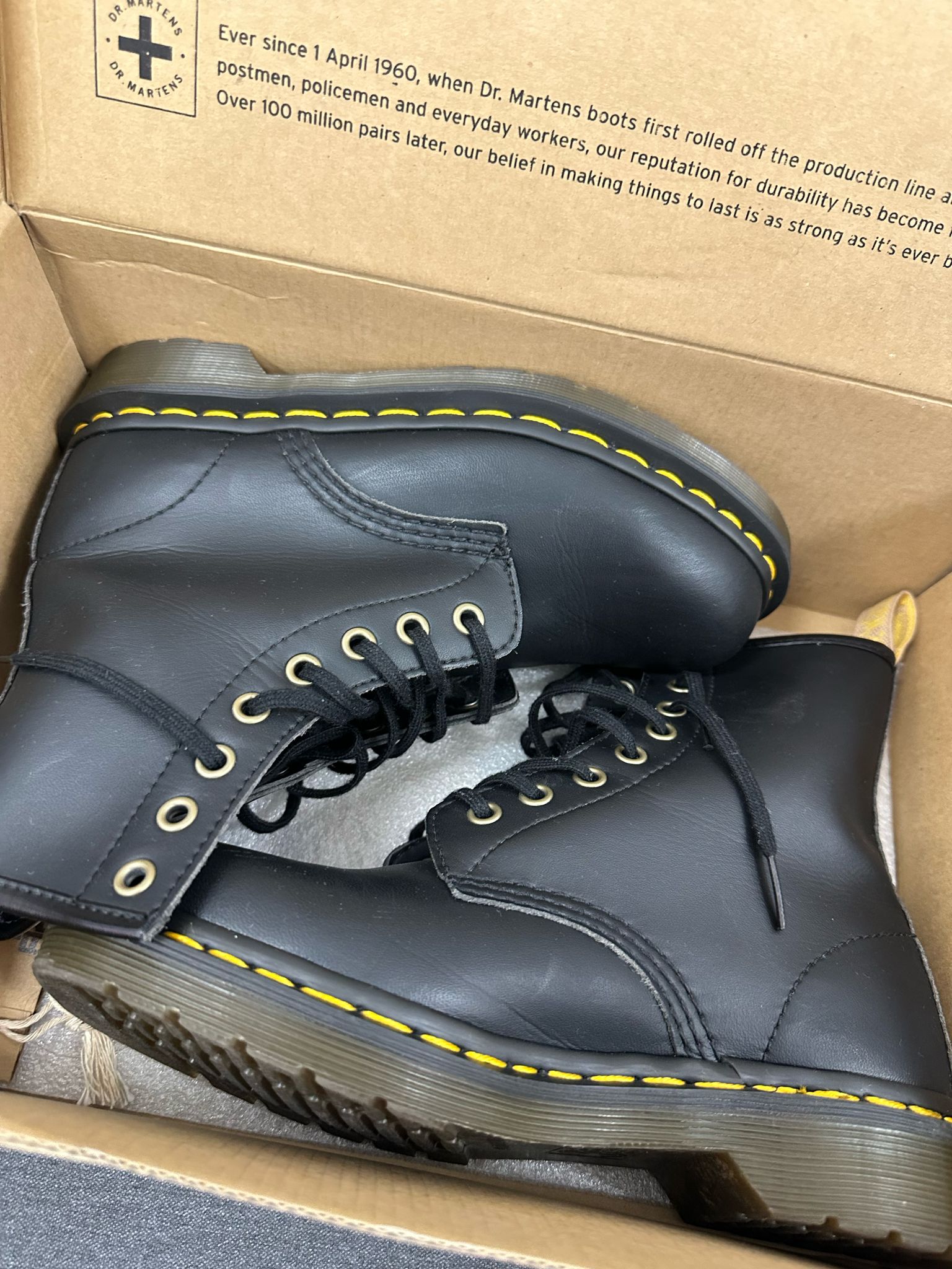 Dr. Martens Vegan 1460 - Image 2