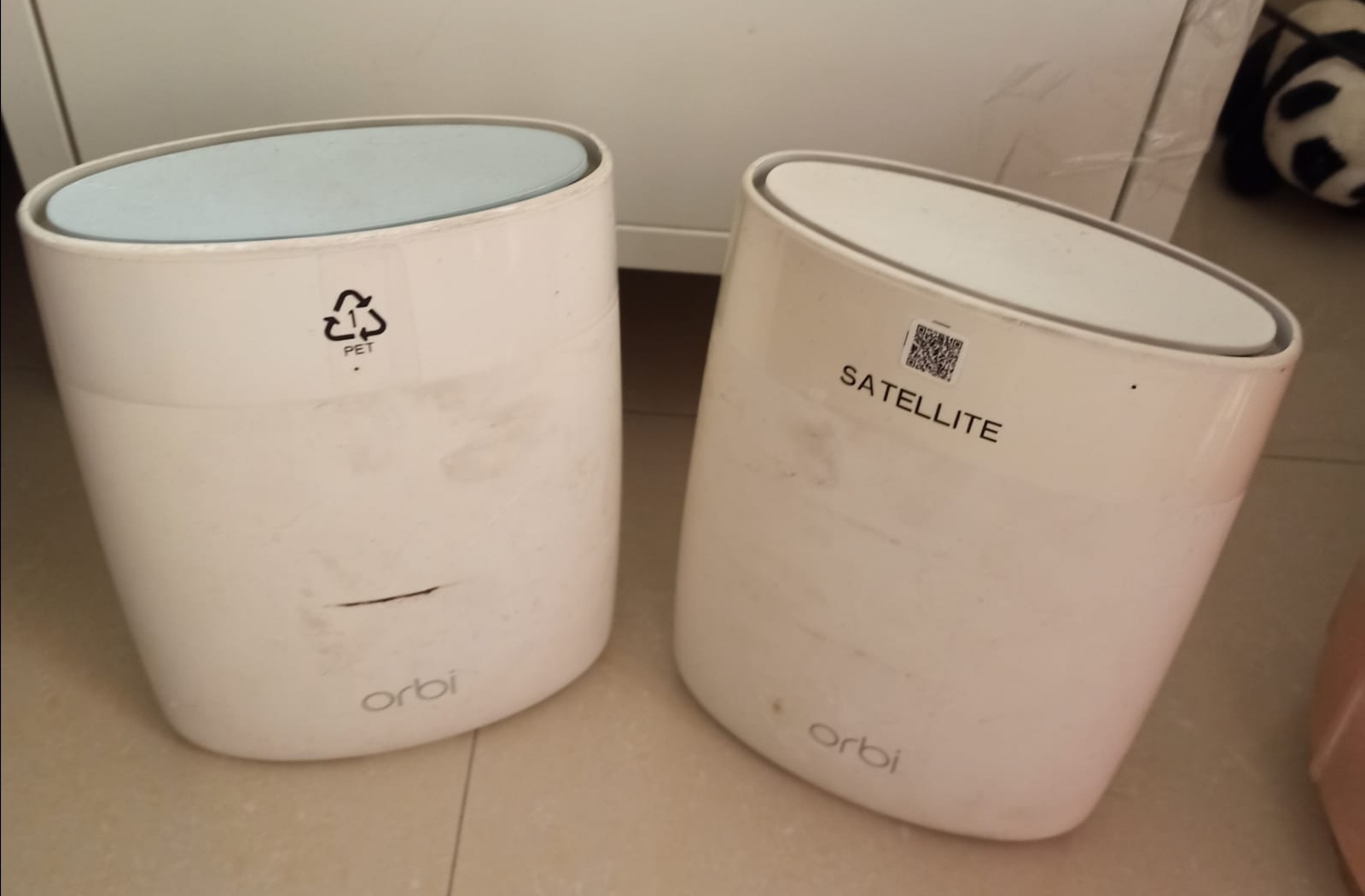 Orbi Router RBR50 with Orbi Sattalite RBS50 (Both 130 QR) - Image 1