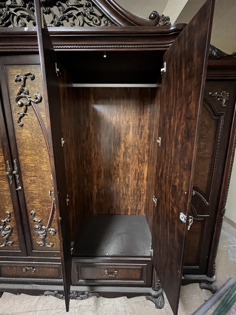 6 doors cupboard for urgent sale used very good - Image 2