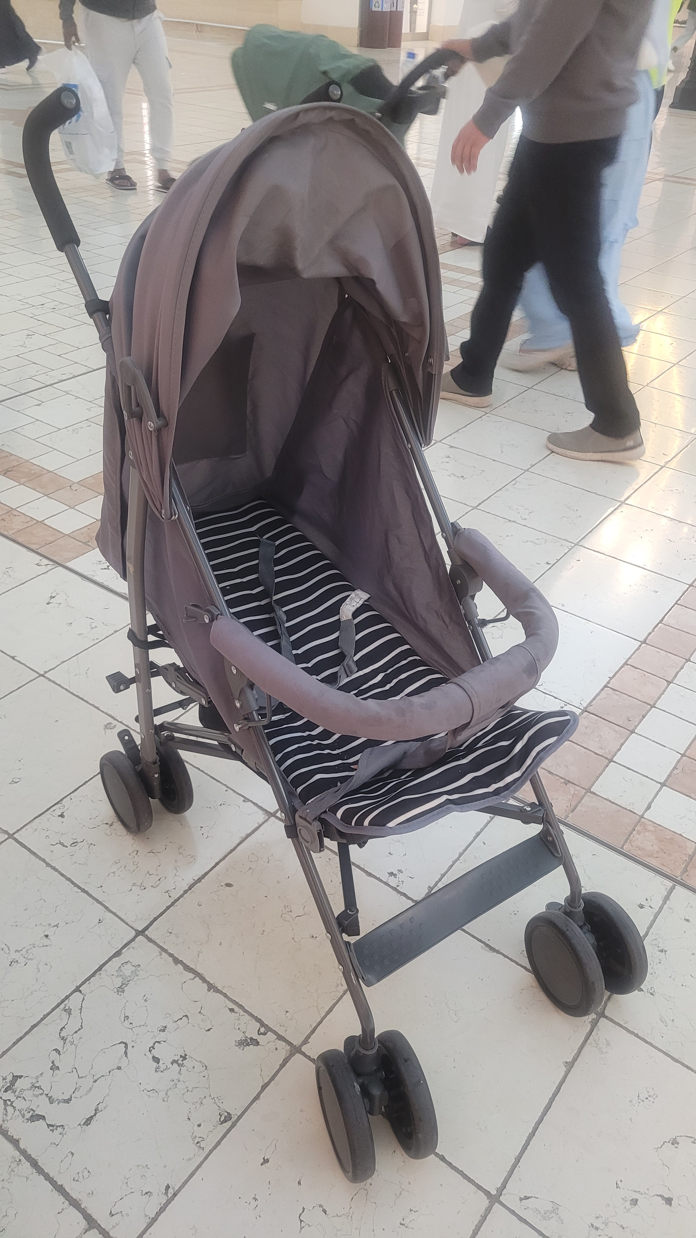 Pram for sale(only serious buyers contact) - Image 7