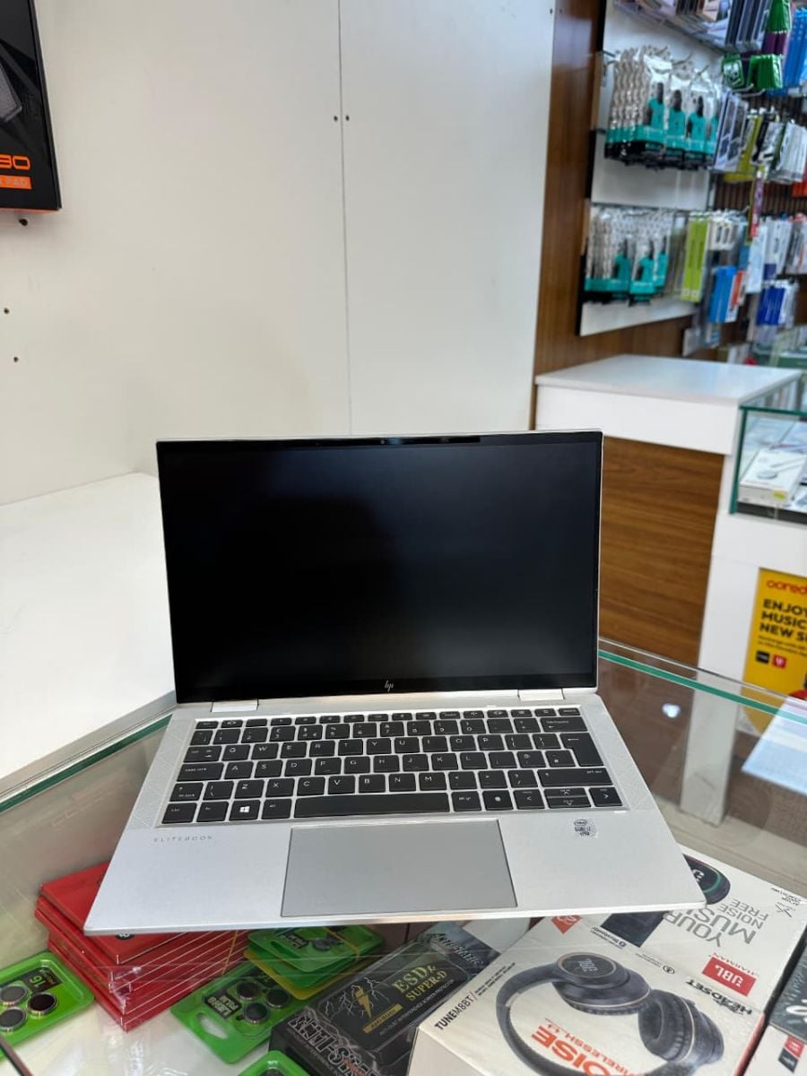 HP Elitebook 1030 - Image 1