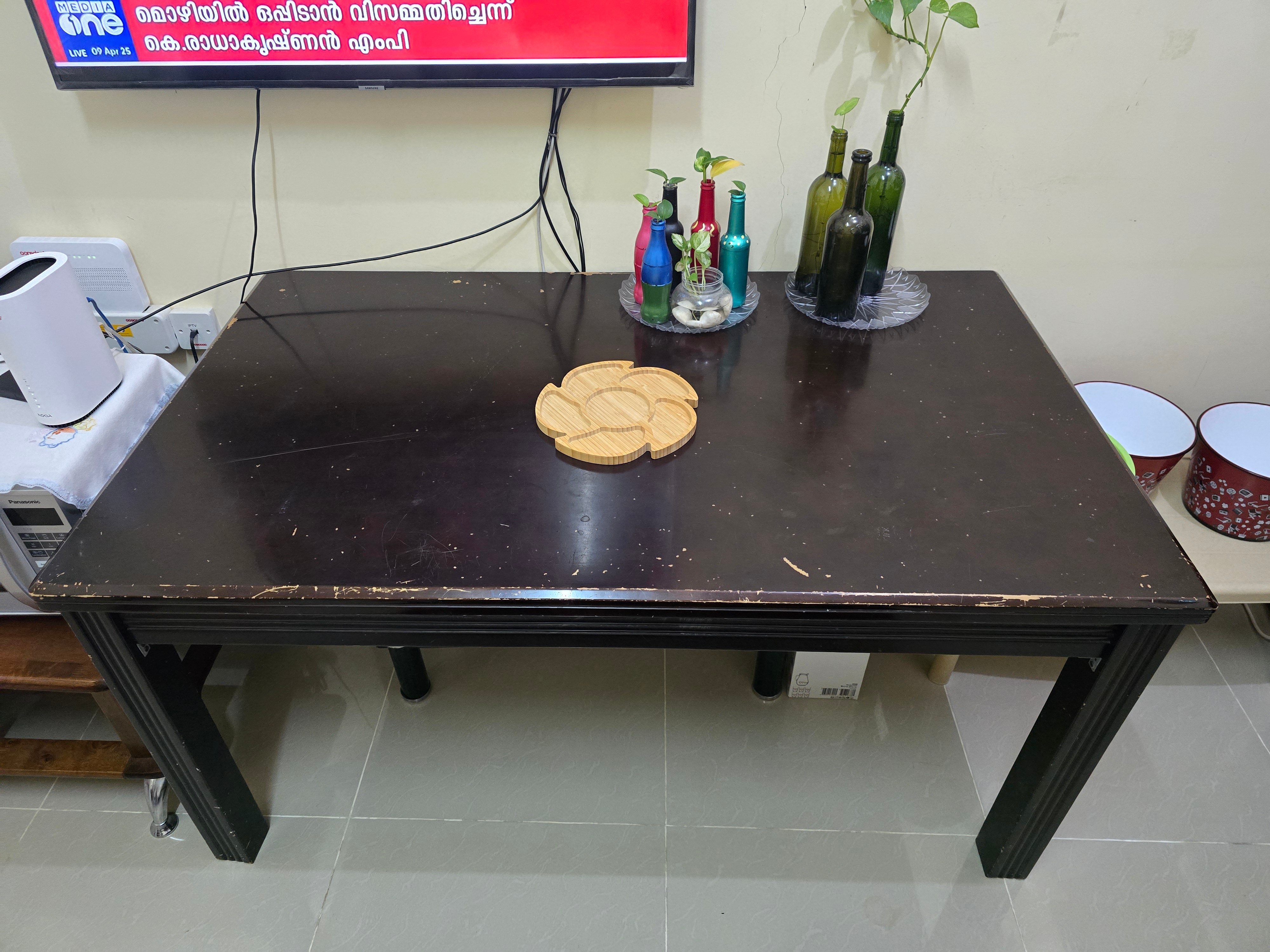 TV stand, dining table with chairs - Image 3