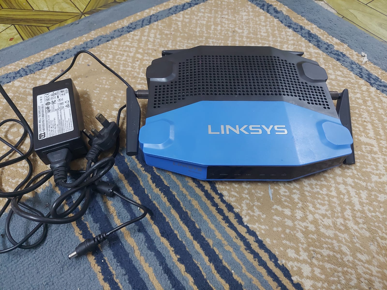 Linksys WRT3200ACM AC3200 ( charger not oregnal ) - Image 1