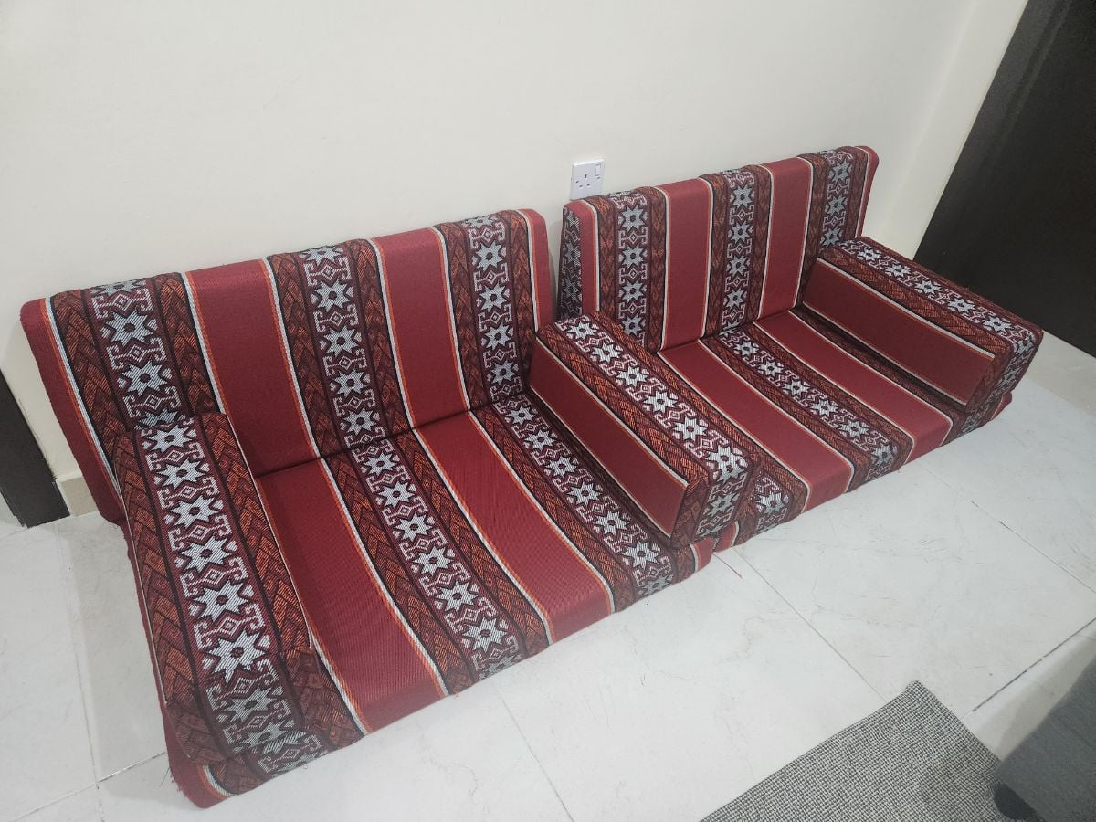 Foldable Majlis in Excellent Condition - Image 4