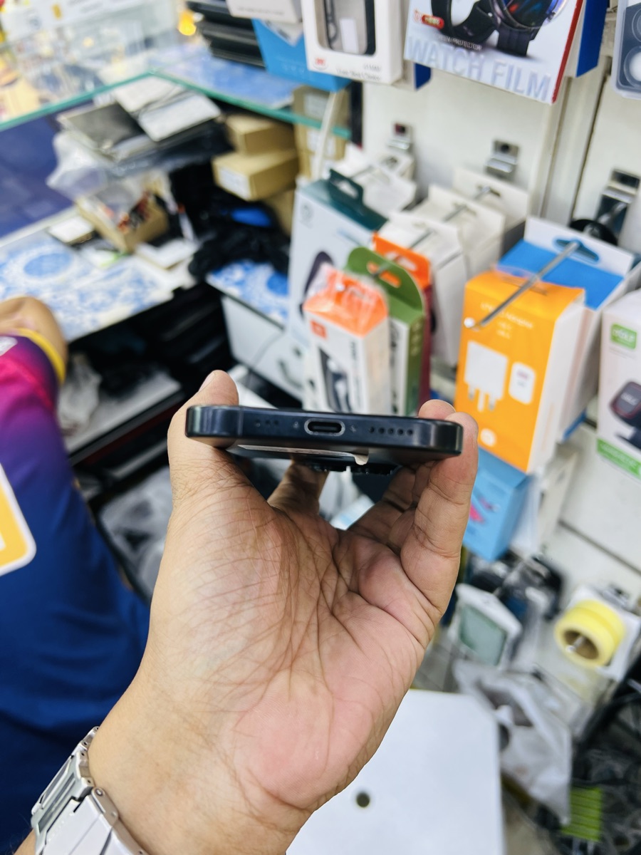 iPhone 16pro - Image 1