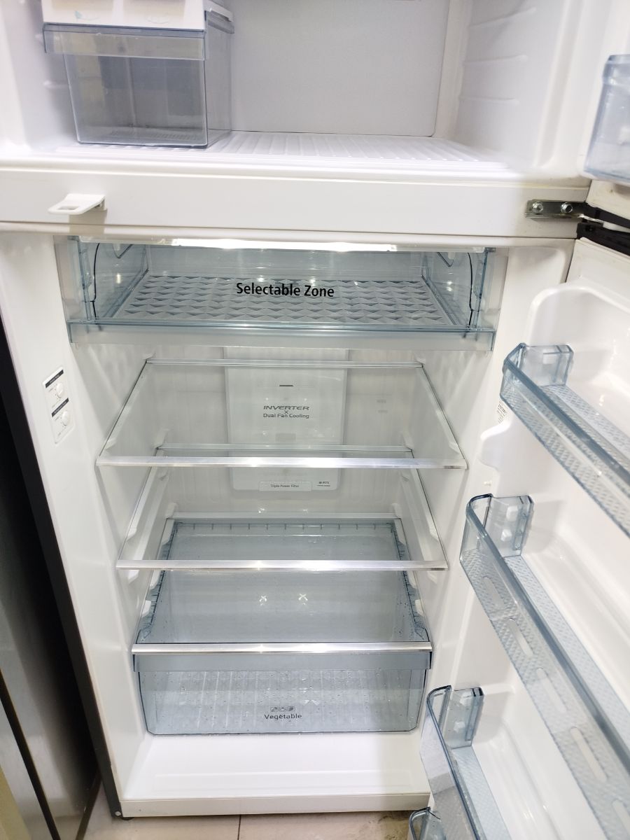 Hitachi double door same same new condition refrigerator for sale - Image 6