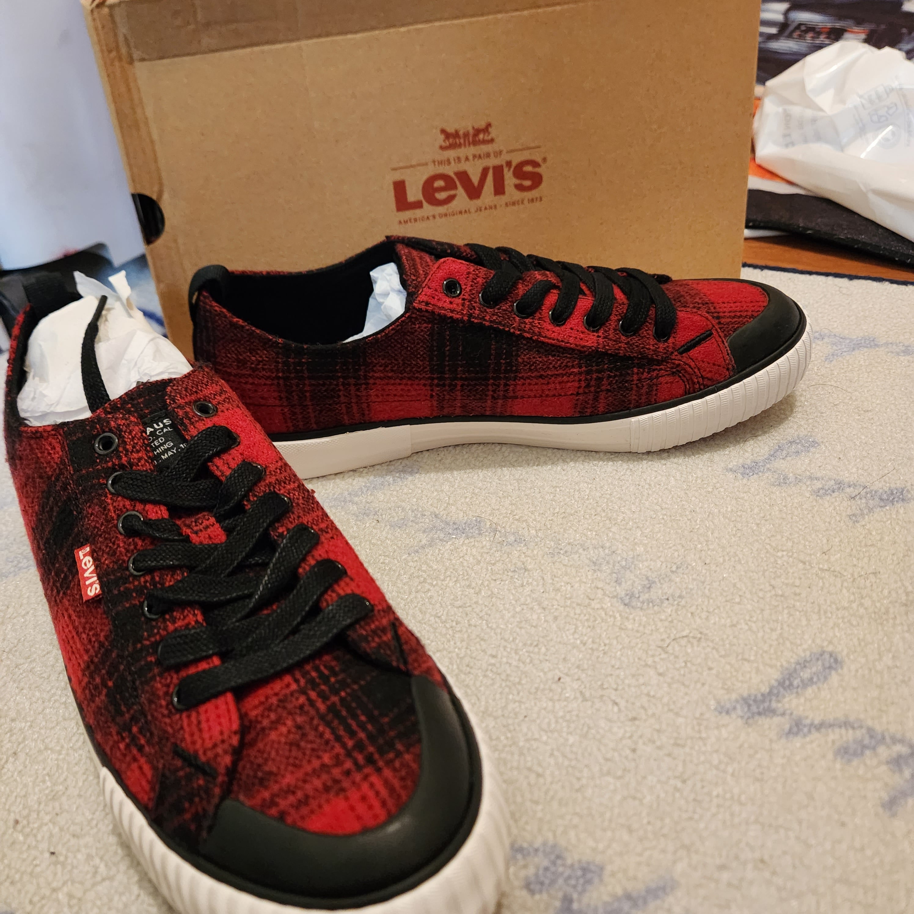 Levi's ANIKIN Neo Plaid BLACK/Red men's shoes - Image 1