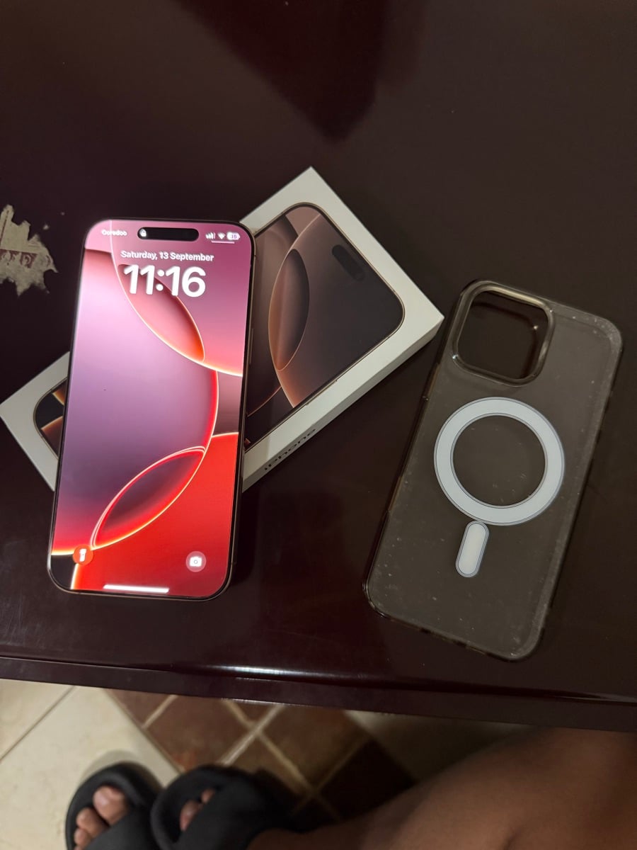 iPhone 16 Pro Max - Image 1