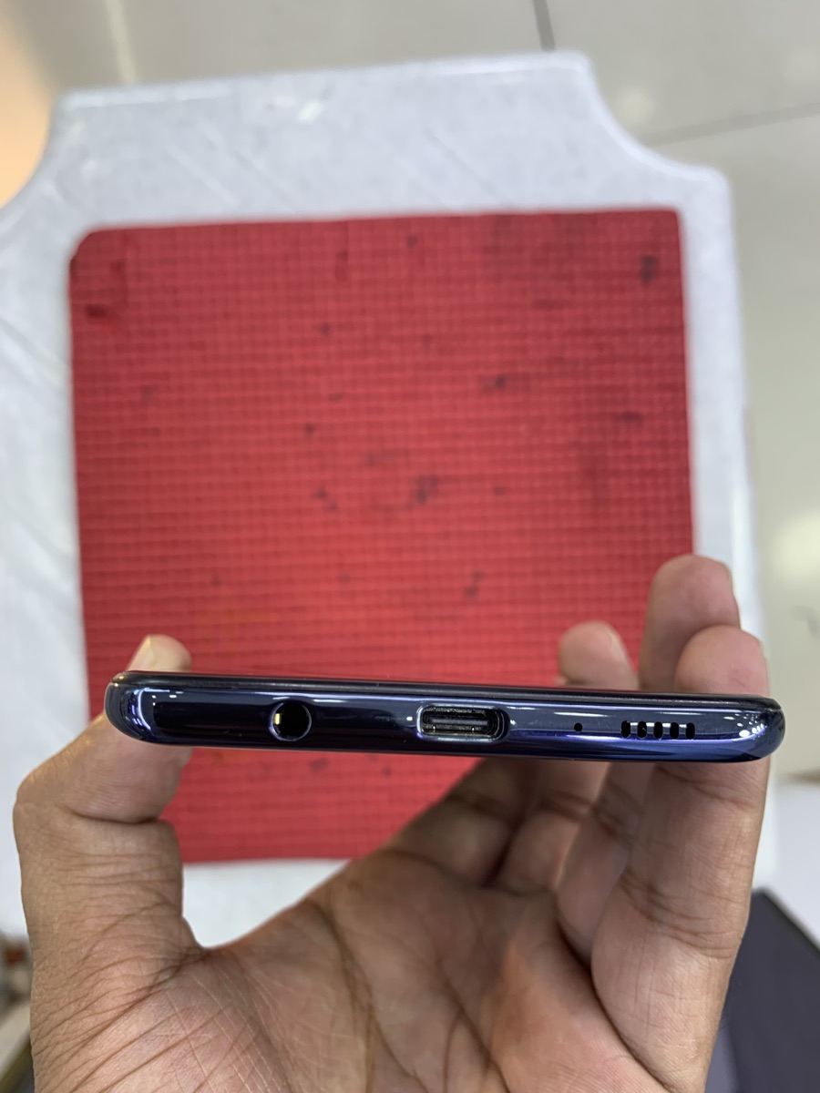 Samsung Galaxy A71 (128 GB) - Image 1