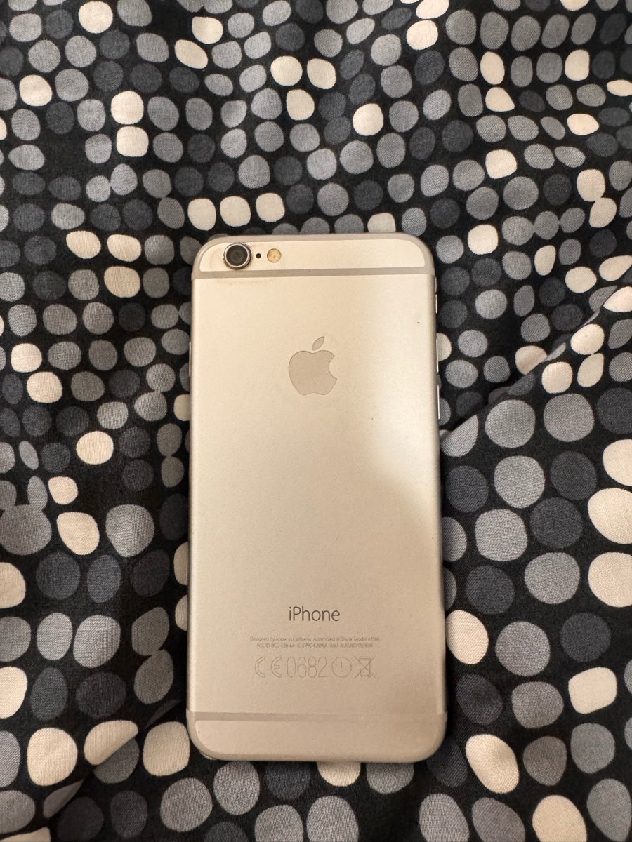 3 iPhone 6 - Image 6