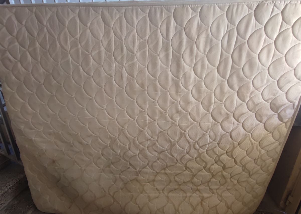 Selling a King Size Spring Mattress - Image 3