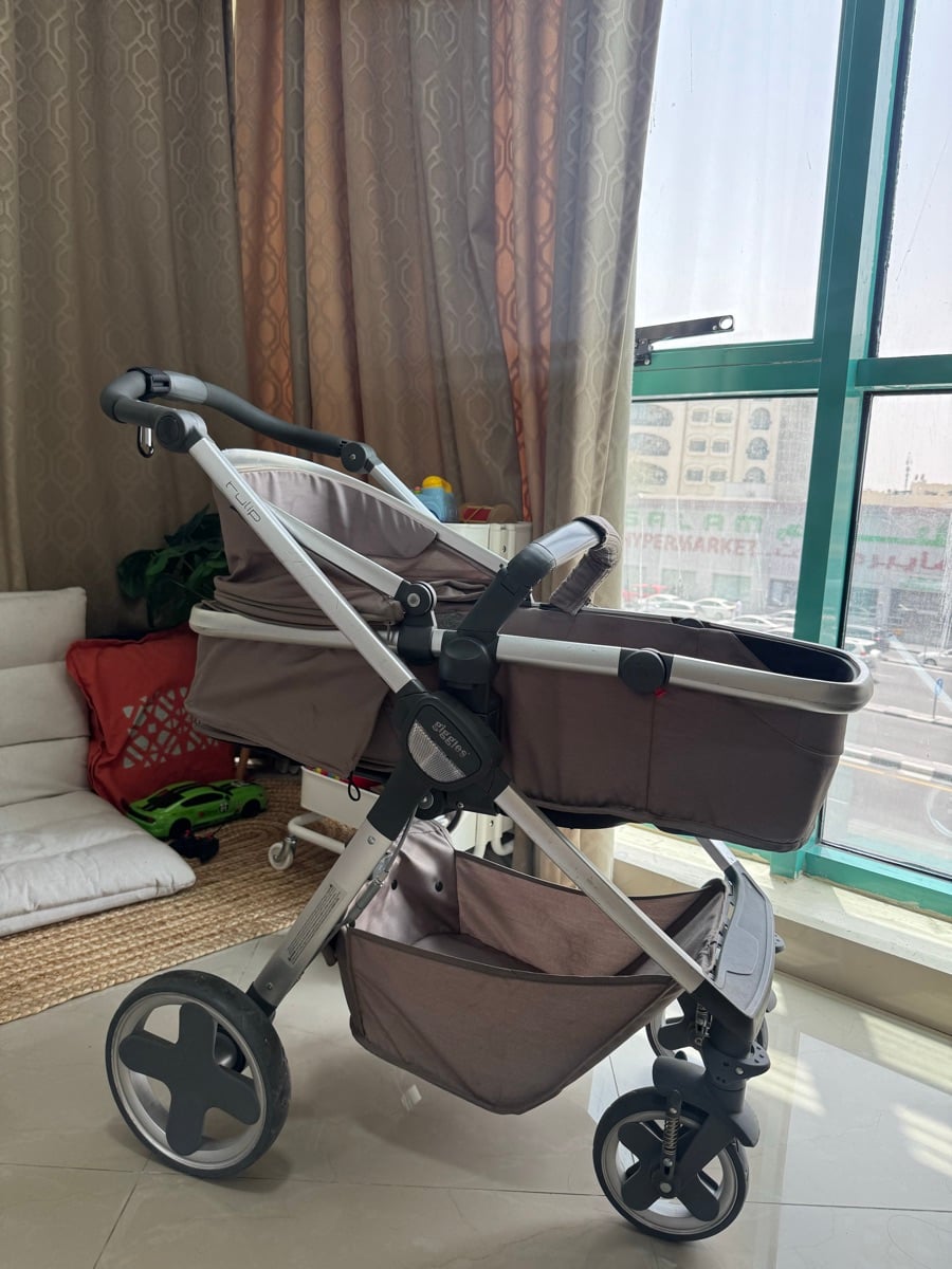 Giggles tulip convertible pram/stroller - Image 1