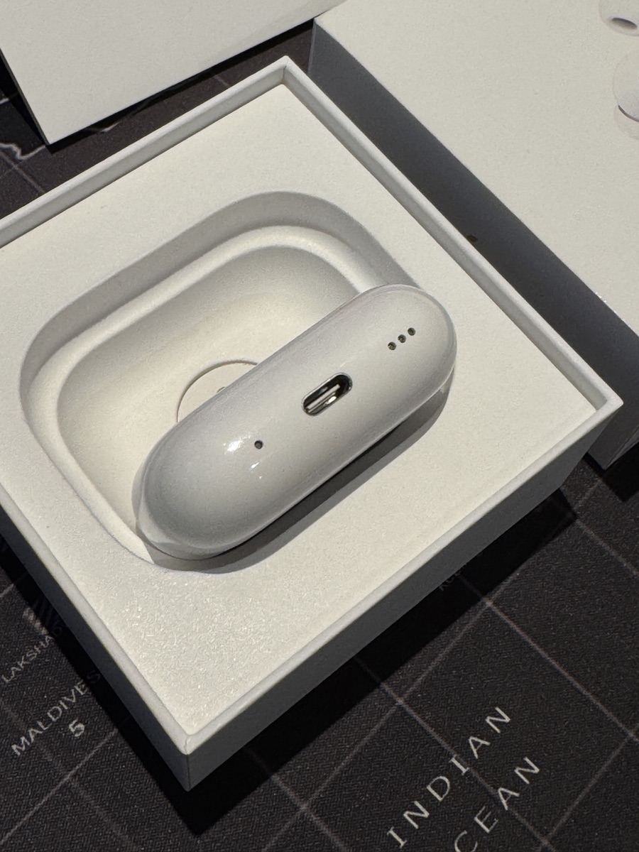 AirPods Pro 2 - Type C - Wireless Charging - Image 3