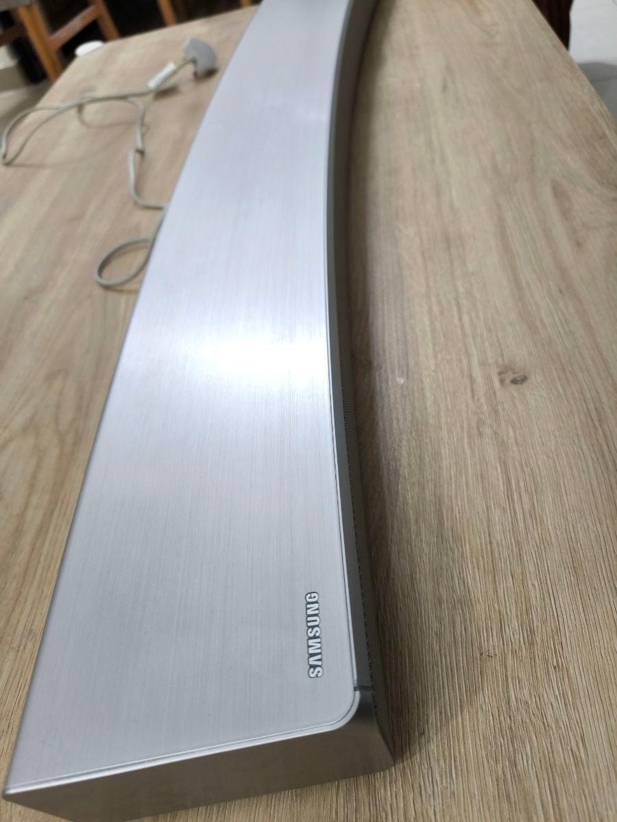 Samsung Soundbar Sound+ HW-MS6500 Wireless Curved Smart Soundbar - Image 2