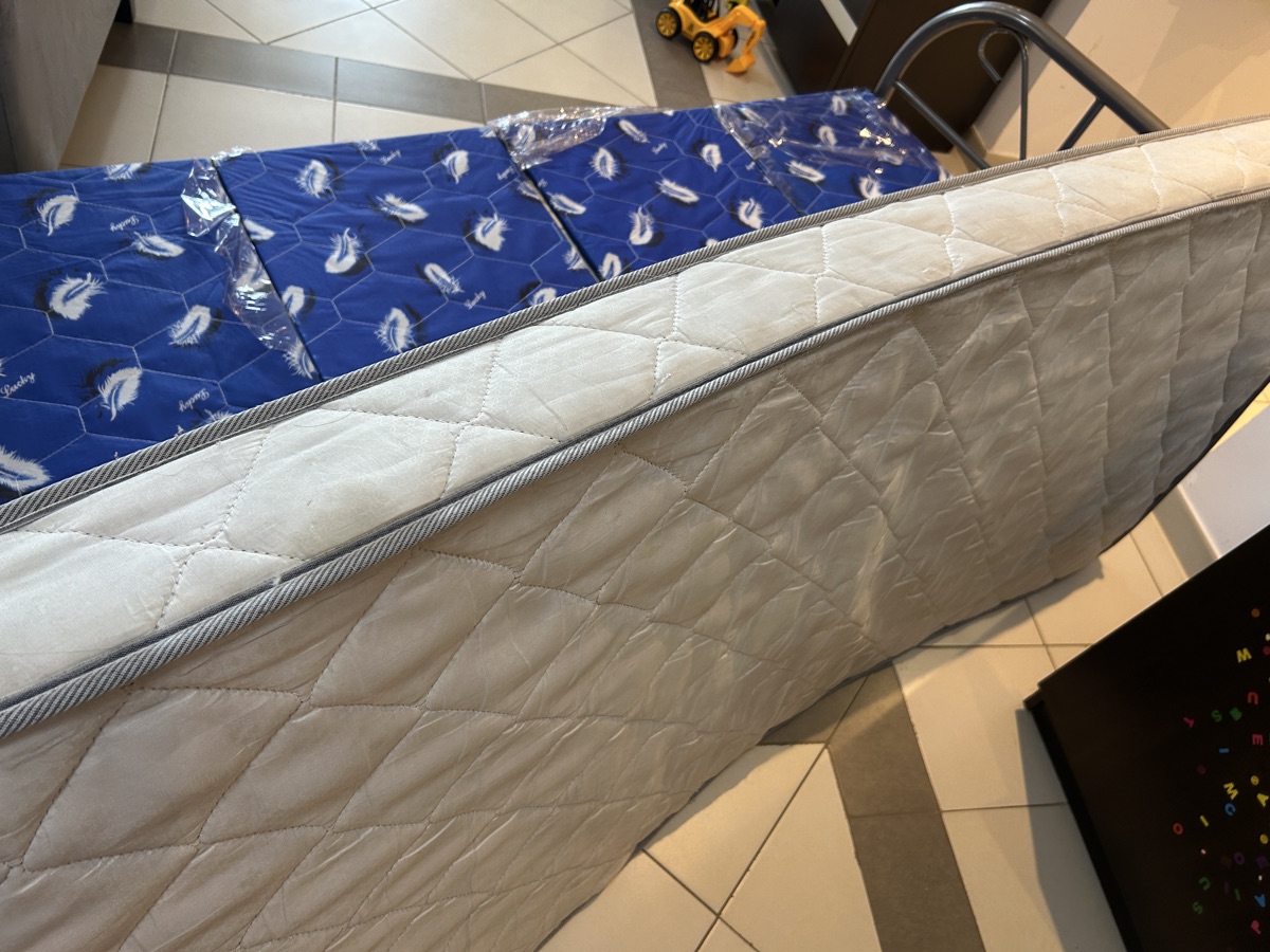 Folding single bed - Image 4