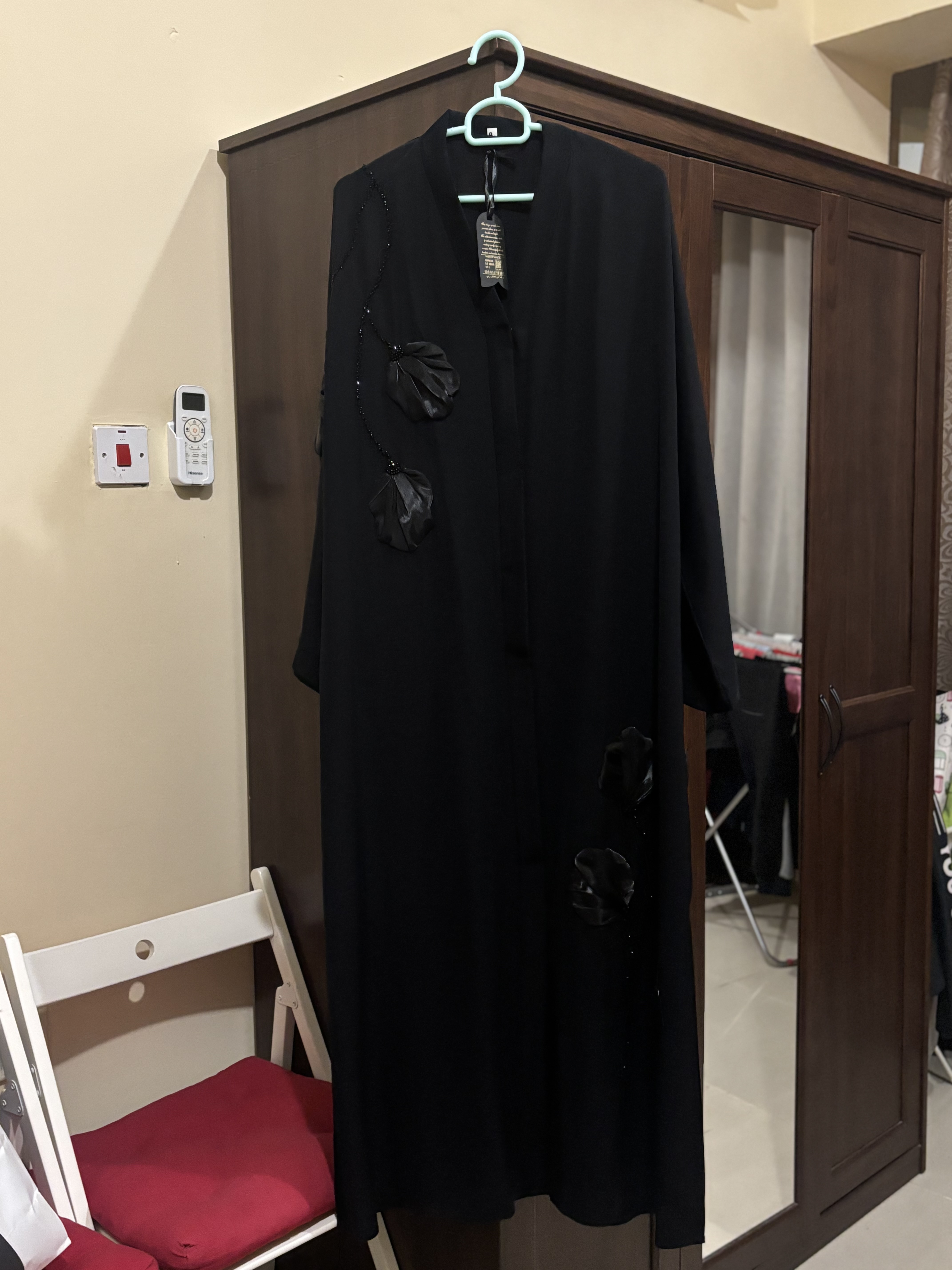 BRAND NEW BLACK ABAYA - Image 1