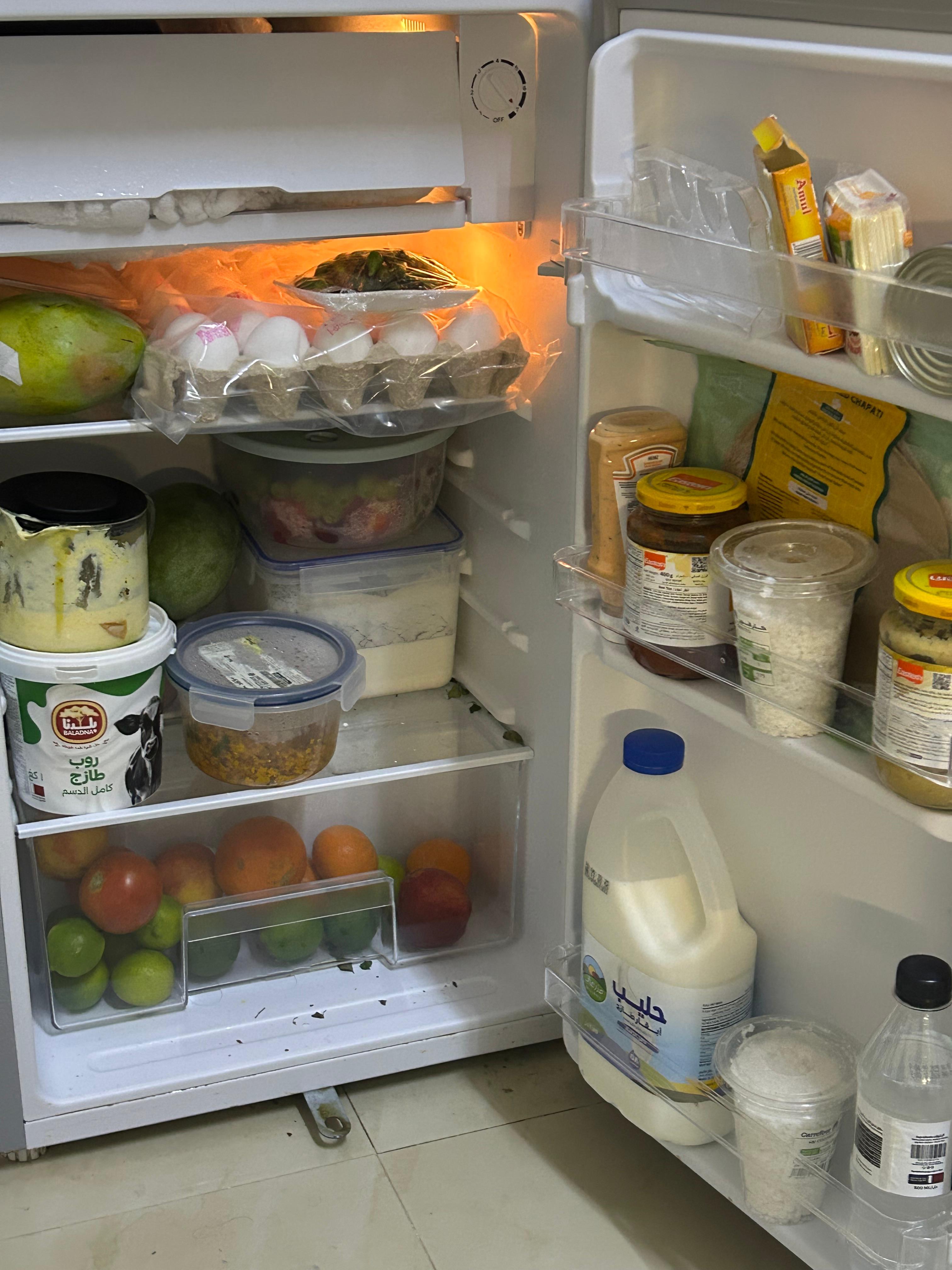 Akai fridge  - Image 2