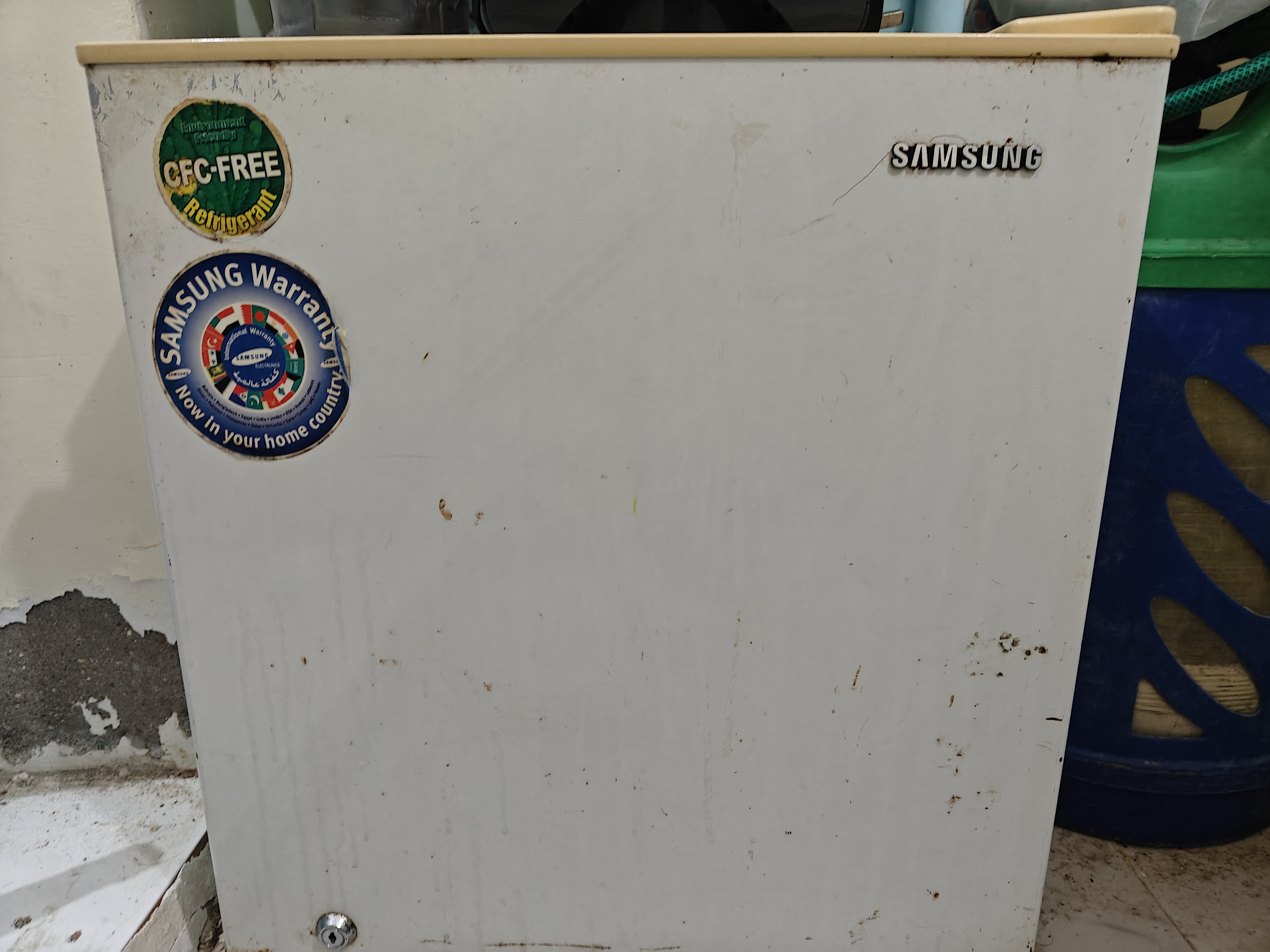 Samsung small fridge for sale - Price Negotiable - Image 1