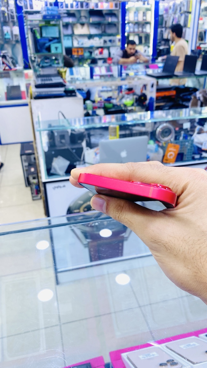 I phone 14 - Image 3