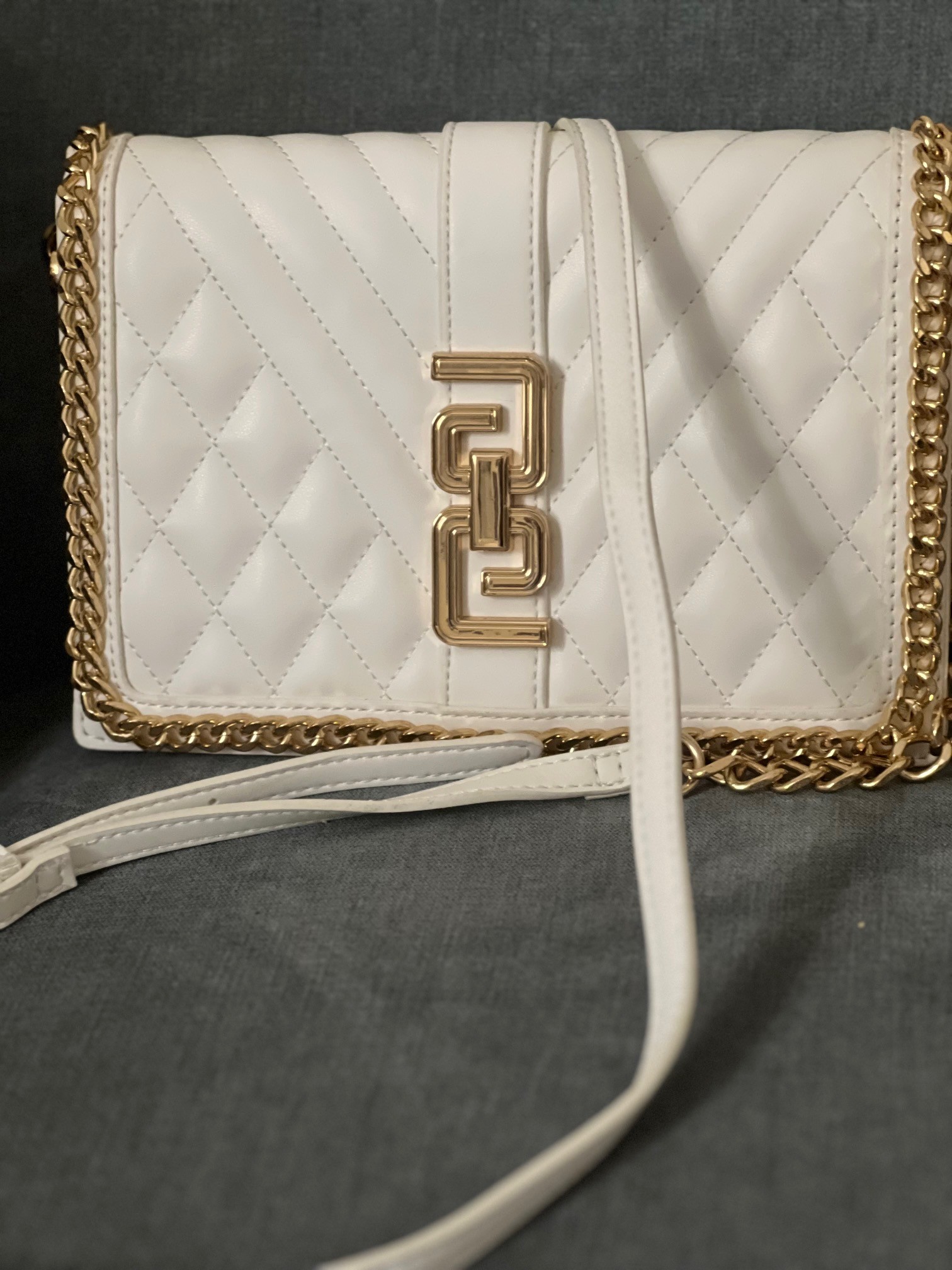 Branded Women - Hand carry bags All in 450 - Image 2