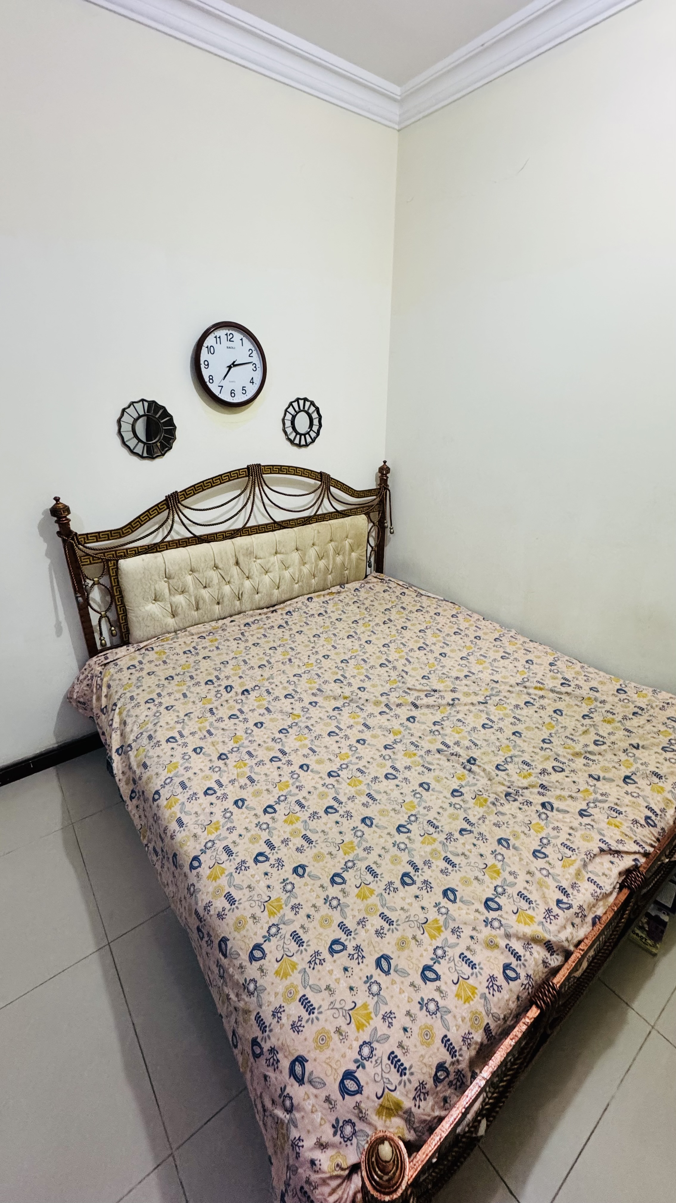 Bed and mattress  - Image 3