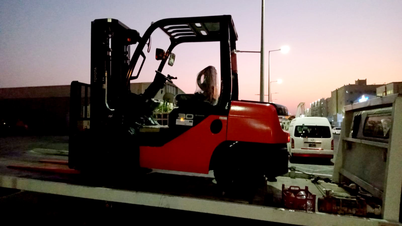 Electric forklift for rent 1.5 ton  QR.6000/month - Image 6