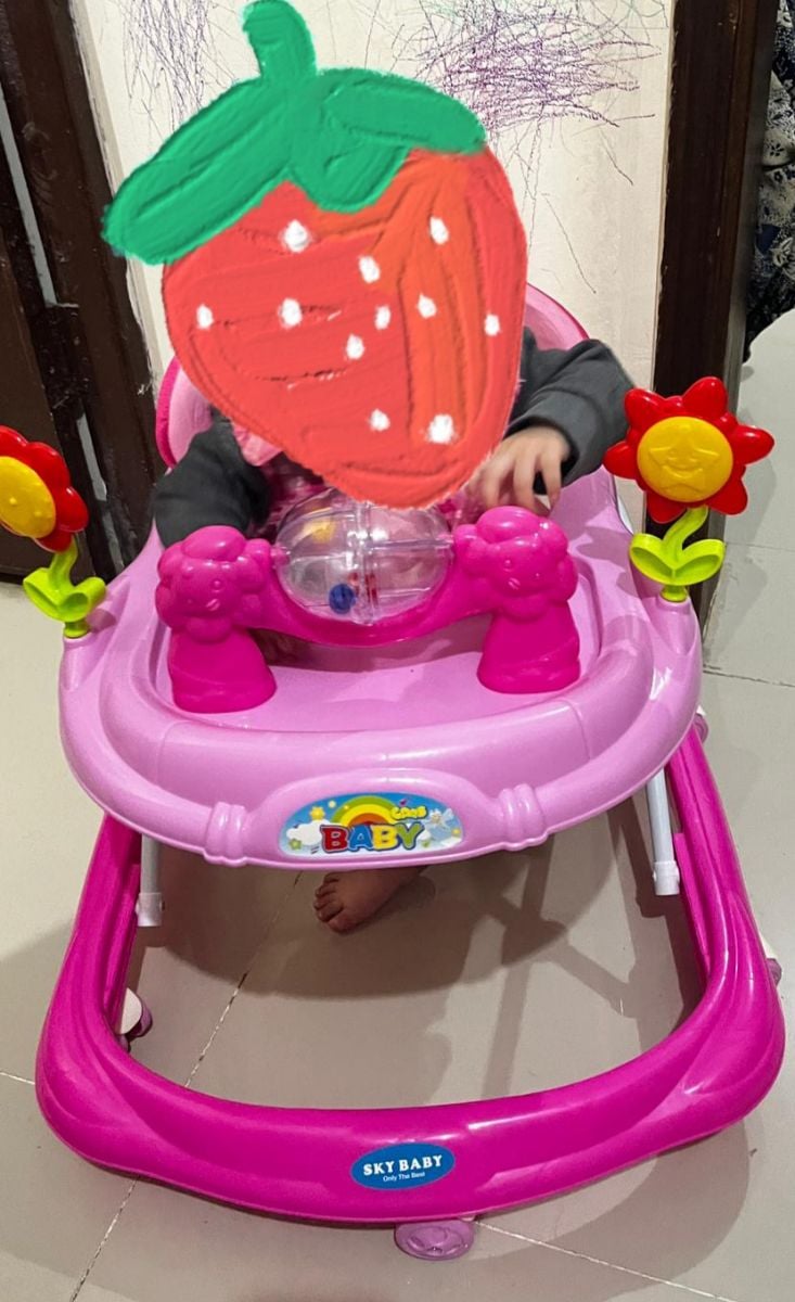 Baby stroller and walker - Image 3