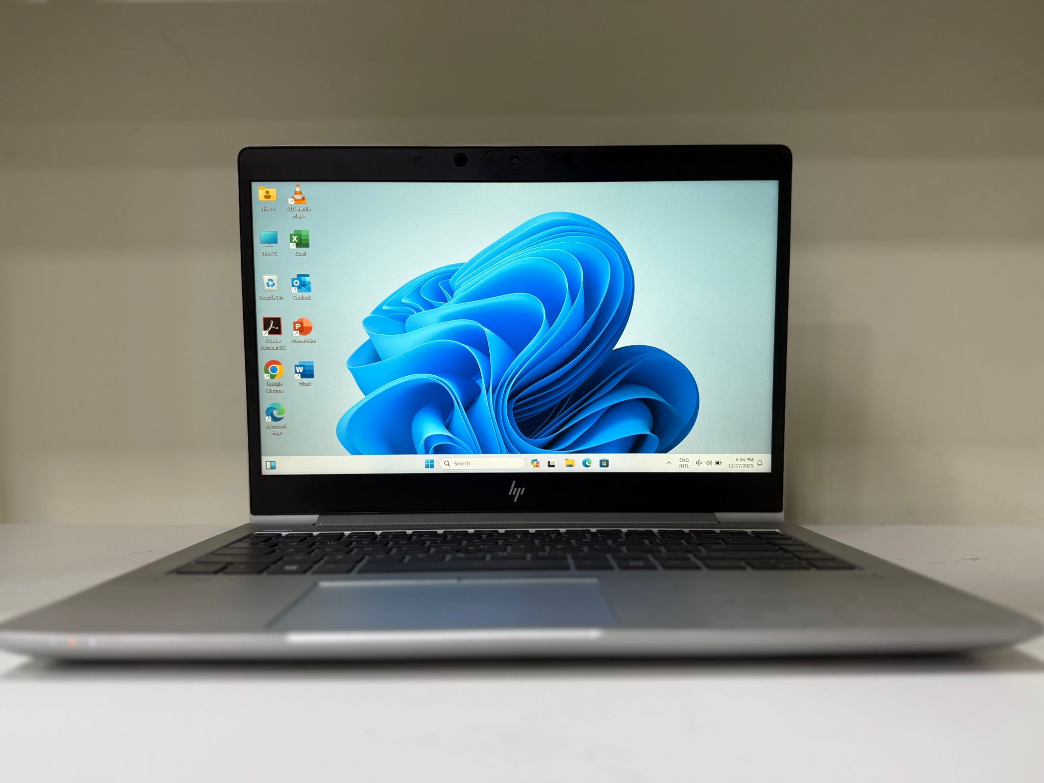 Hp elite book 745 g6 AMD Ryzon AMD Radeon Vega 8 Graphics 2 GB Dedicated 8 GB RAM 256 GB SSD Windows 11 Pro - Image 1