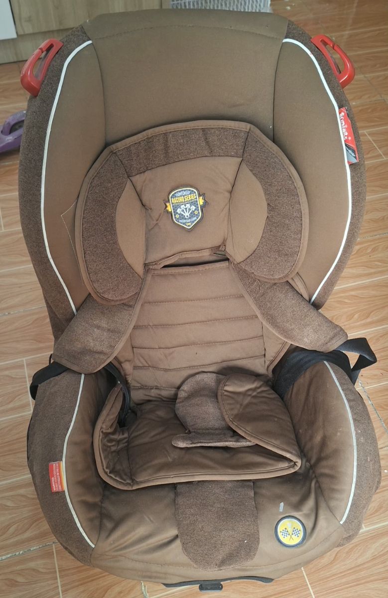 Junior car seat - Image 1