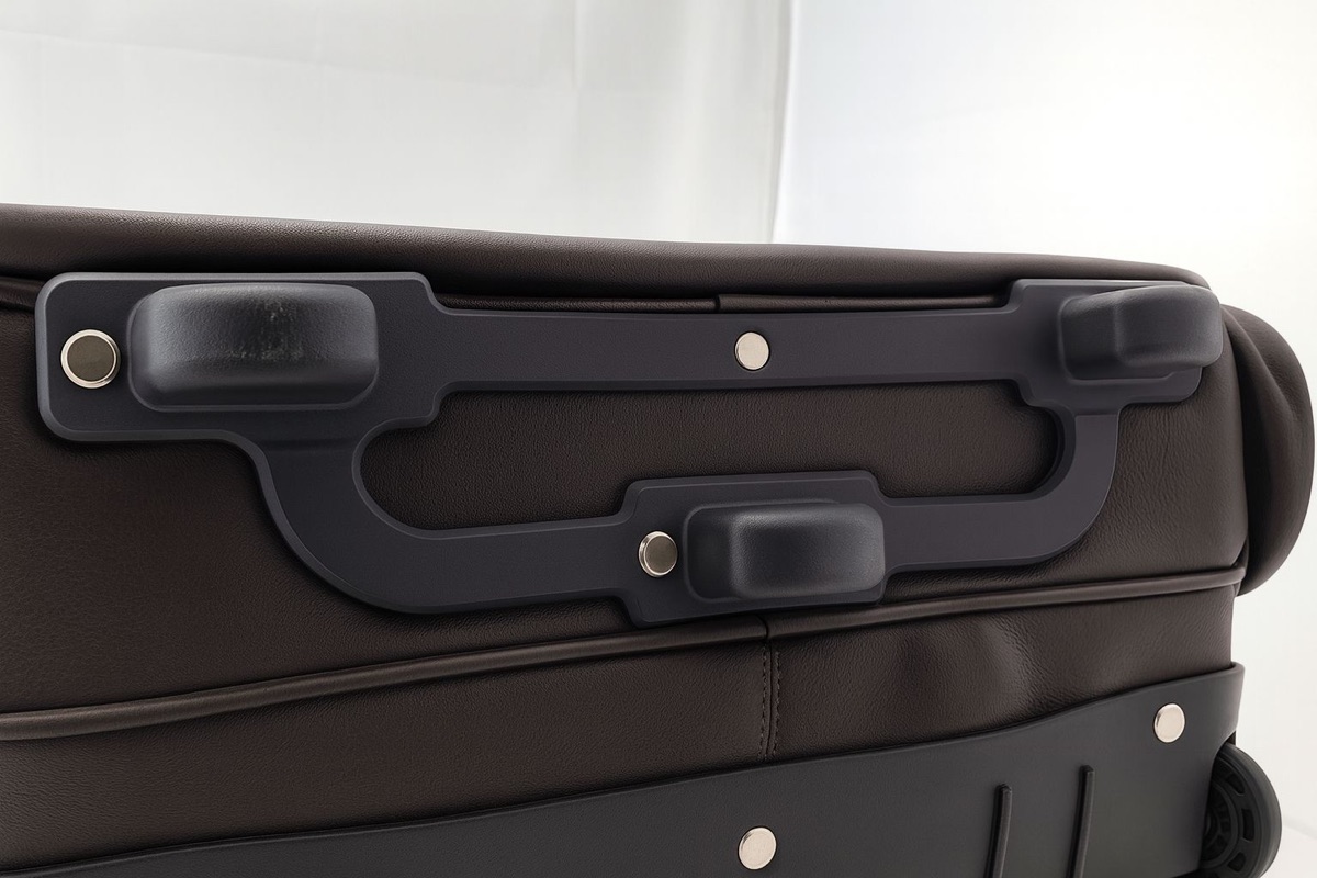 Pure leather office bag/trolley by Jafferjees Pakistan - Image 4