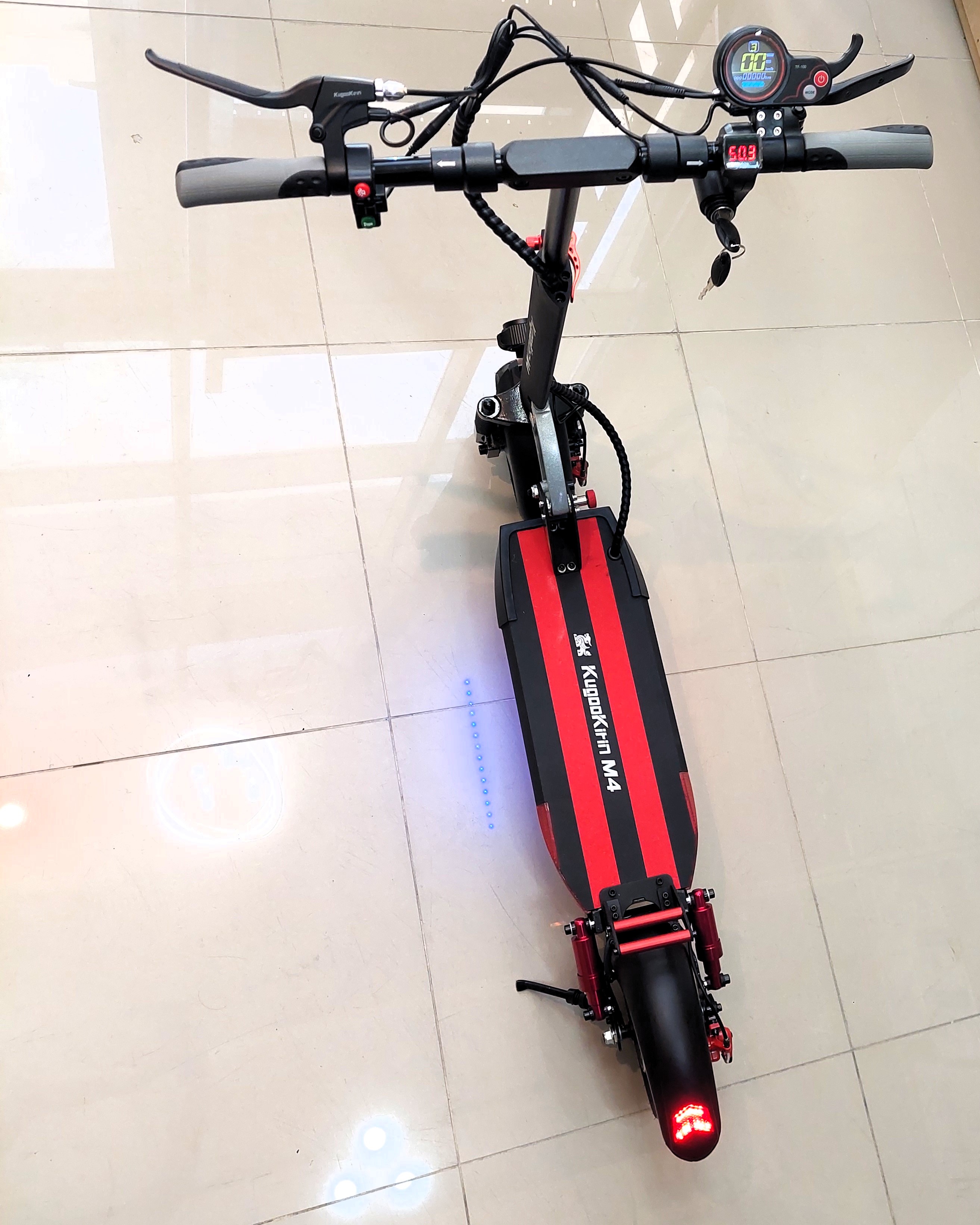 Electric scooter Kugoo M4 سكوتر كهربائي  - Image 3
