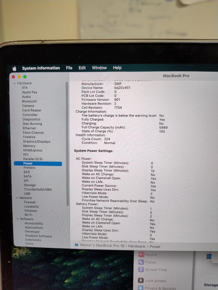 MacBook Pro 15.4 i9. 32GB Ram-1TB HDD - Image 2