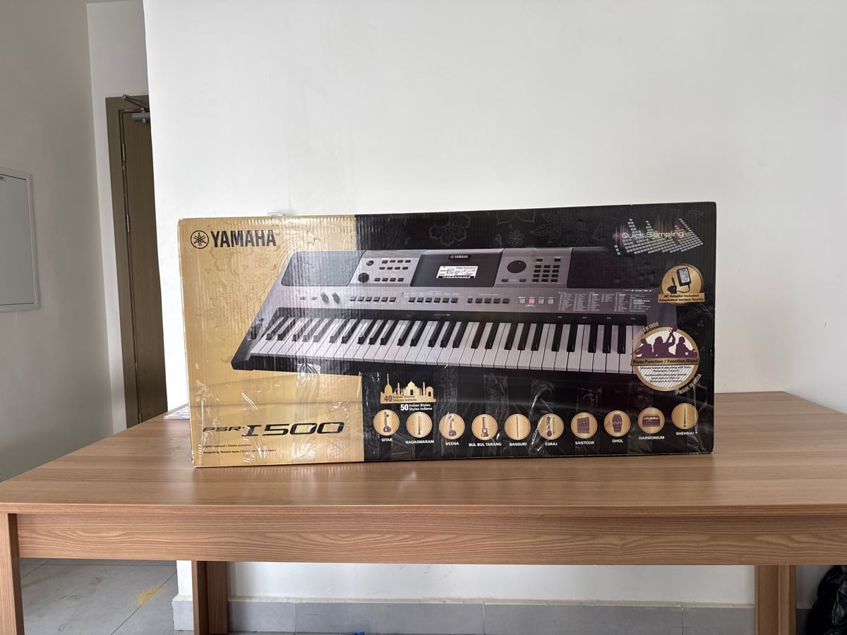 Yamaha I500 Keyboard in Brand New Condition - Image 1