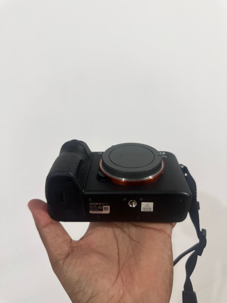 Sony alpha 7 ii with lense - Image 4